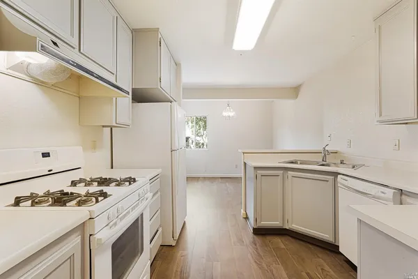 $3,275 | 7 Meridian Circle, Rohnert Park, CA 94928