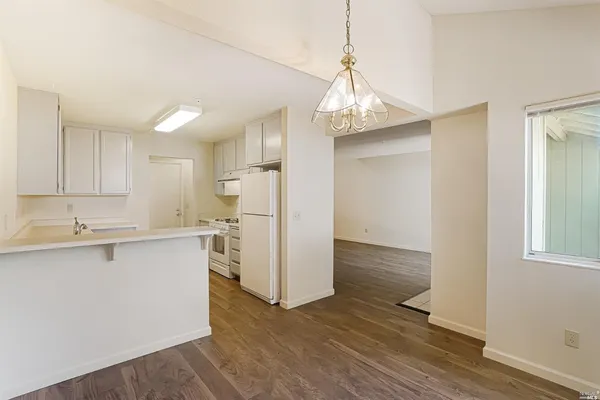 $3,275 | 7 Meridian Circle, Rohnert Park, CA 94928