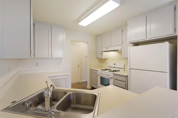 $3,275 | 7 Meridian Circle, Rohnert Park, CA 94928