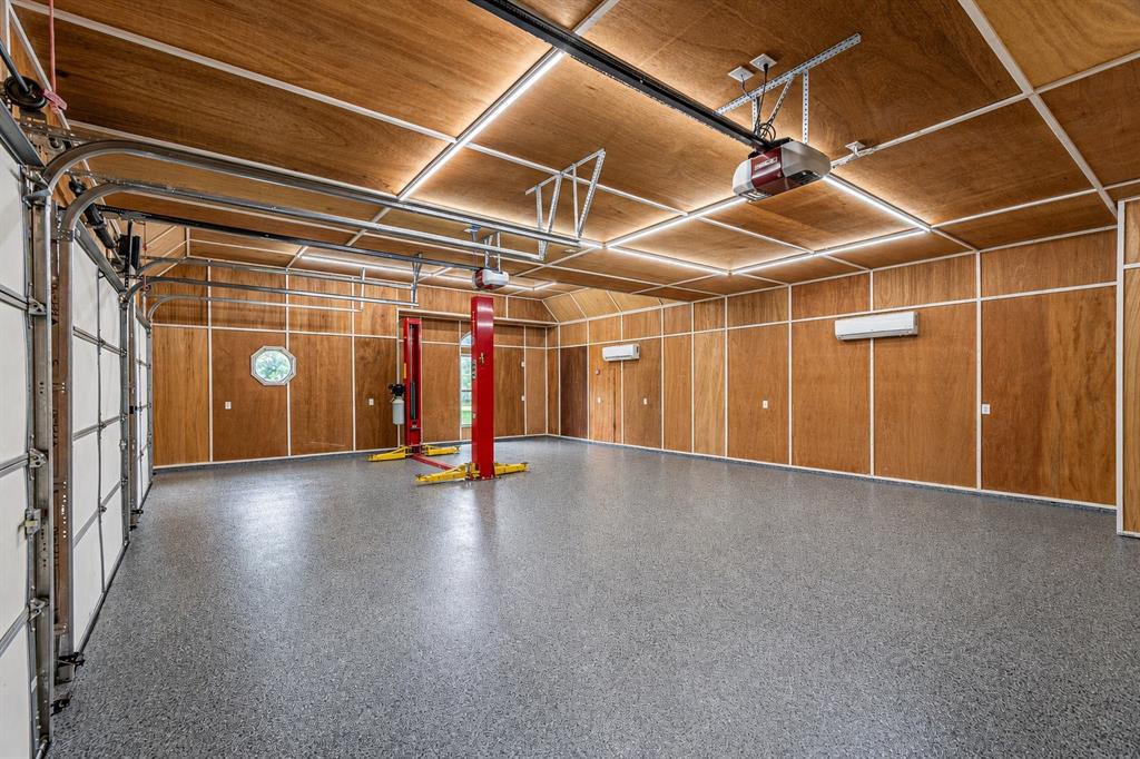 1720 Lincoln Road Lucas, TX 75002 - Photo 20 of 30 3 car, oversized height and epoxy flooring