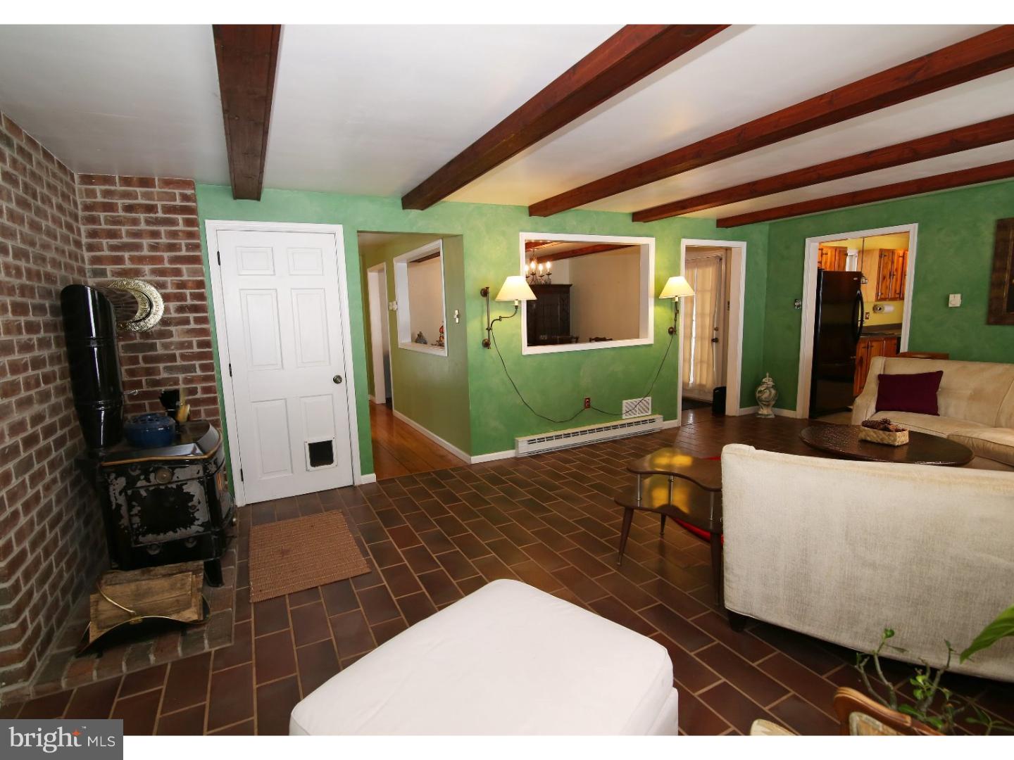 12 Edgewood Road Boyertown, PA 19512 - Photo 13 of 23 Living Room