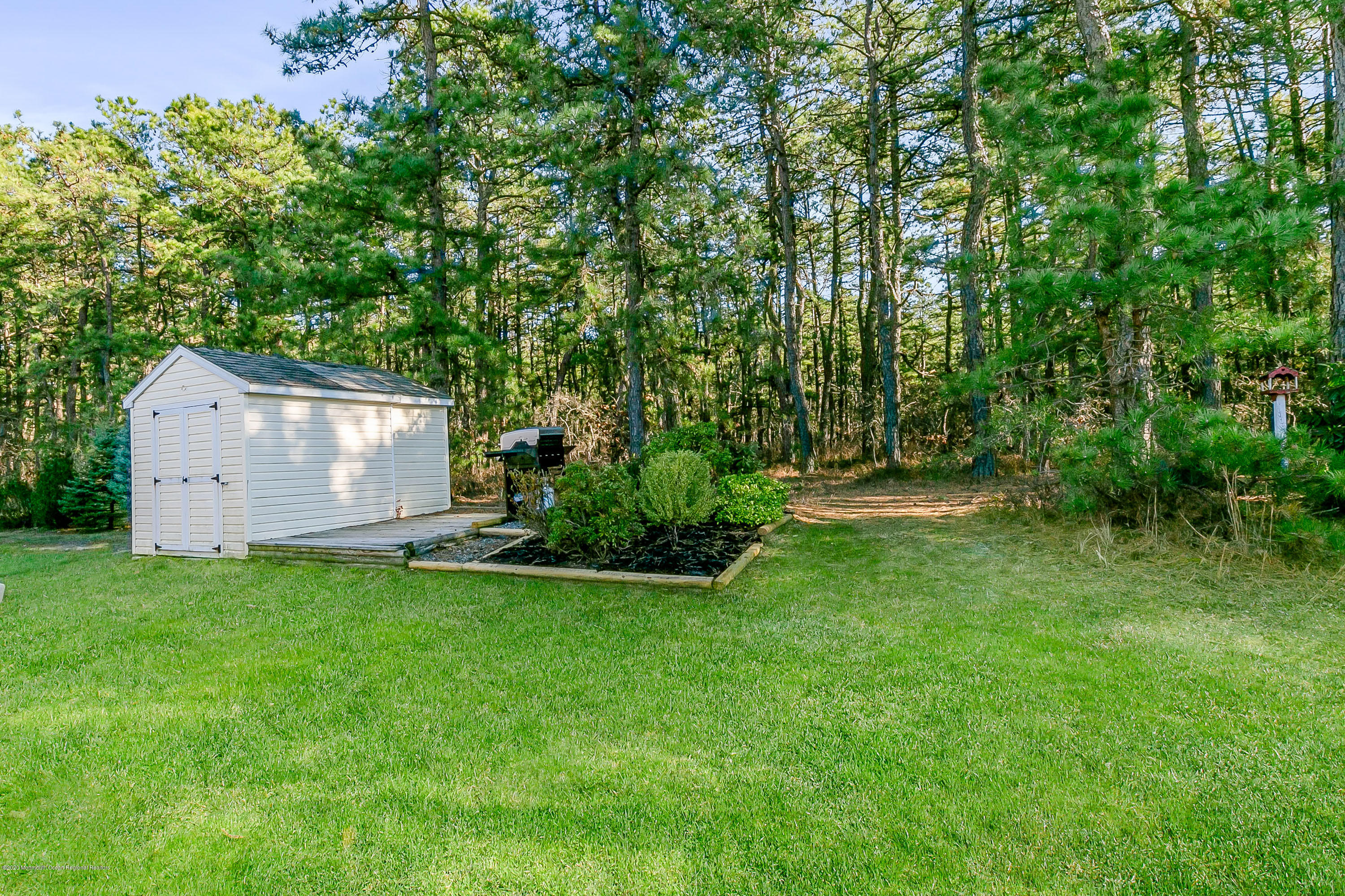 46 Pine Ridge Boulevard Whiting, NJ 08759 - Photo 17 of 23 Yard