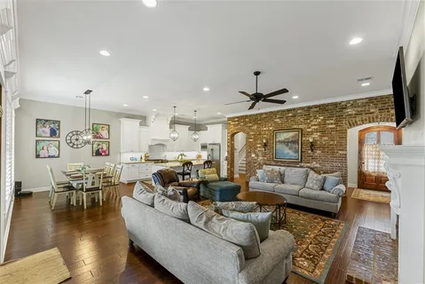 $665,000 | 4122 Oleander Drive, Lake Charles, LA 70605
