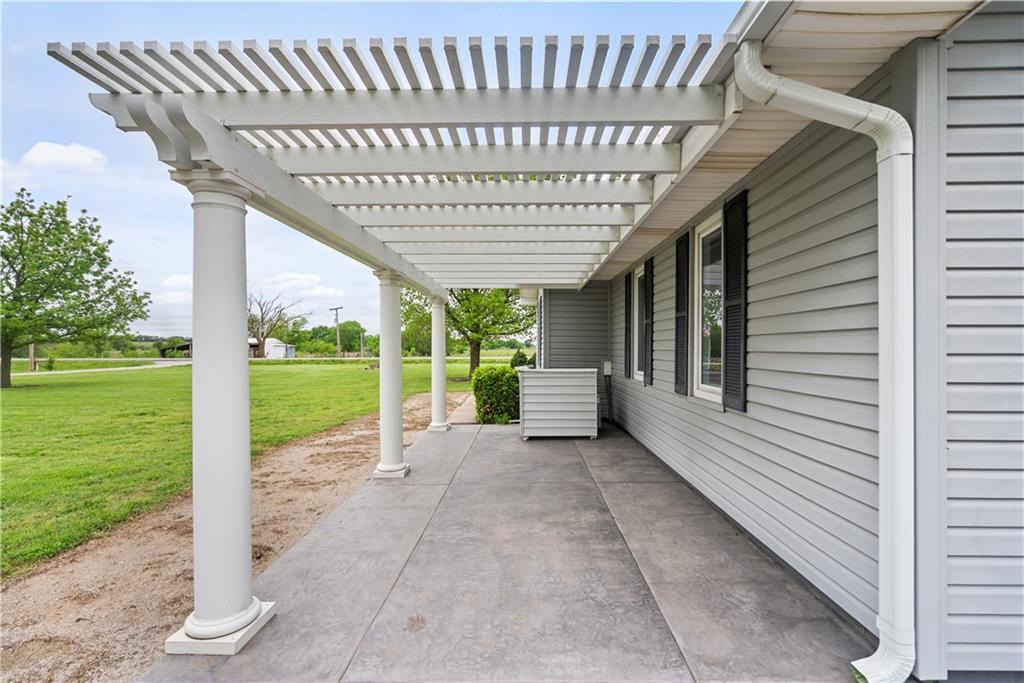 1504 17000 Road Parsons, KS 67357 - Photo 54 of 90