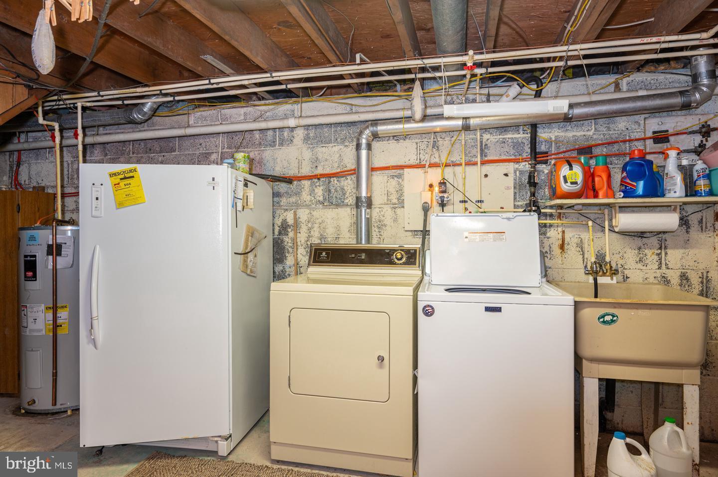691 North Lewis Road Royersford, PA 19468 - Photo 13 of 21 a utility room with dryer and washer