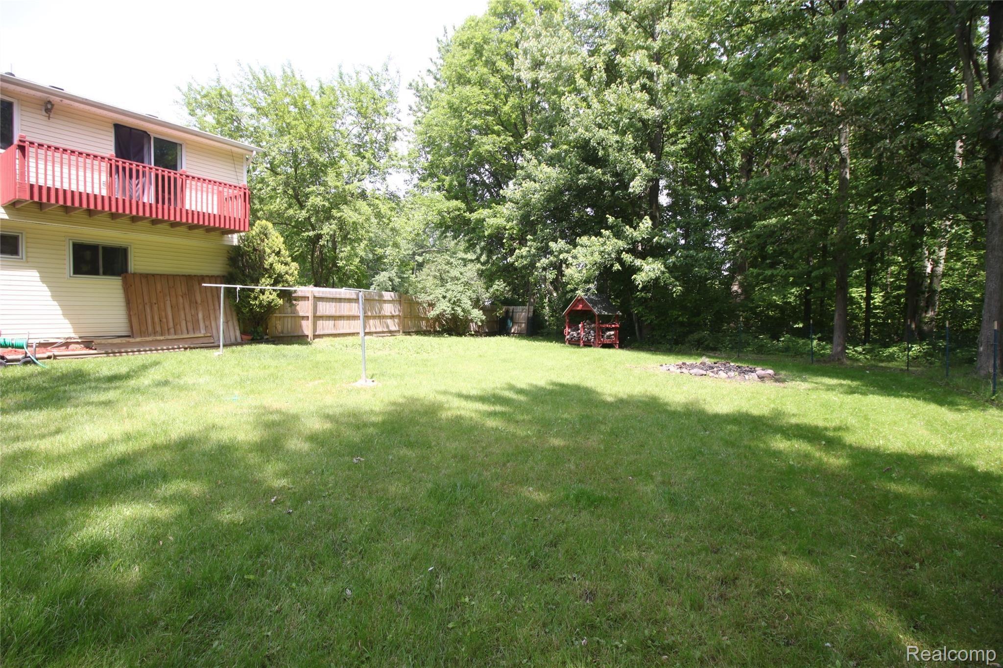 17200 Bordman Road Armada, MI 48005 - Photo 5 of 38 IMG_3351.JPG