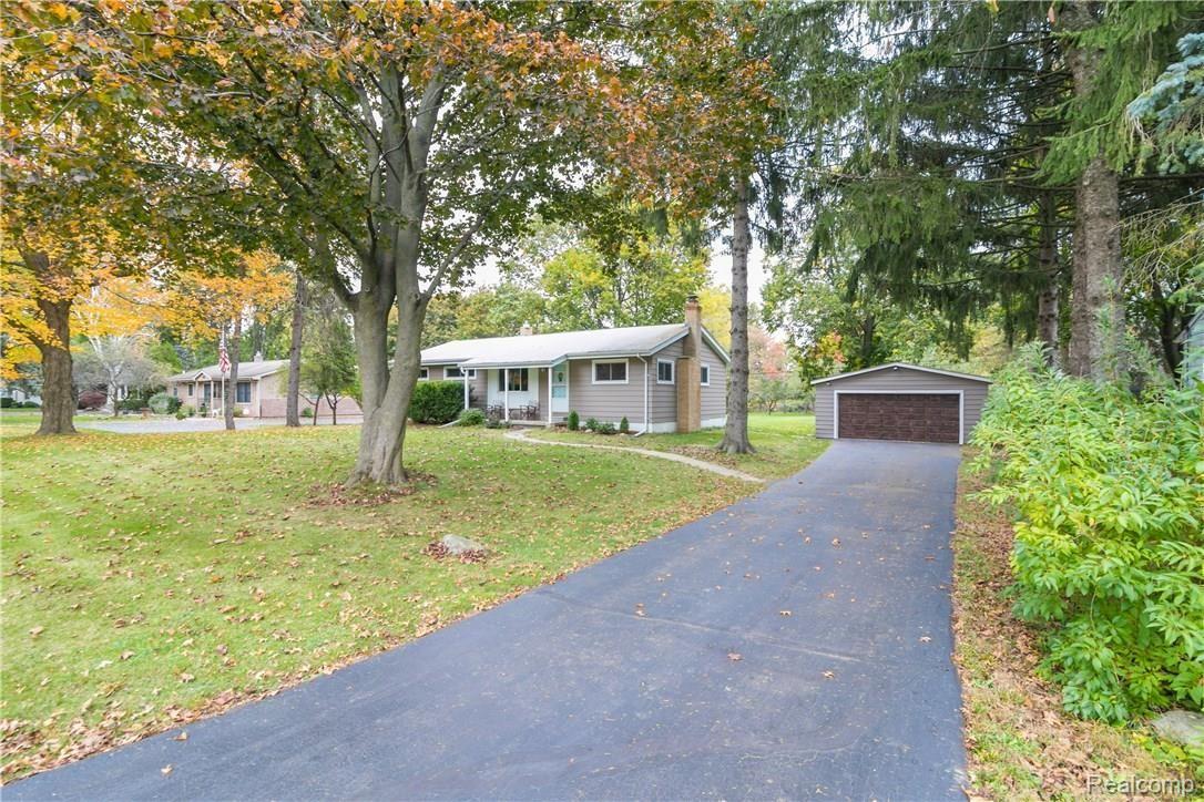164 Texas Avenue Rochester, MI 48309 - Photo 3 of 33 782A9747-9.jpg