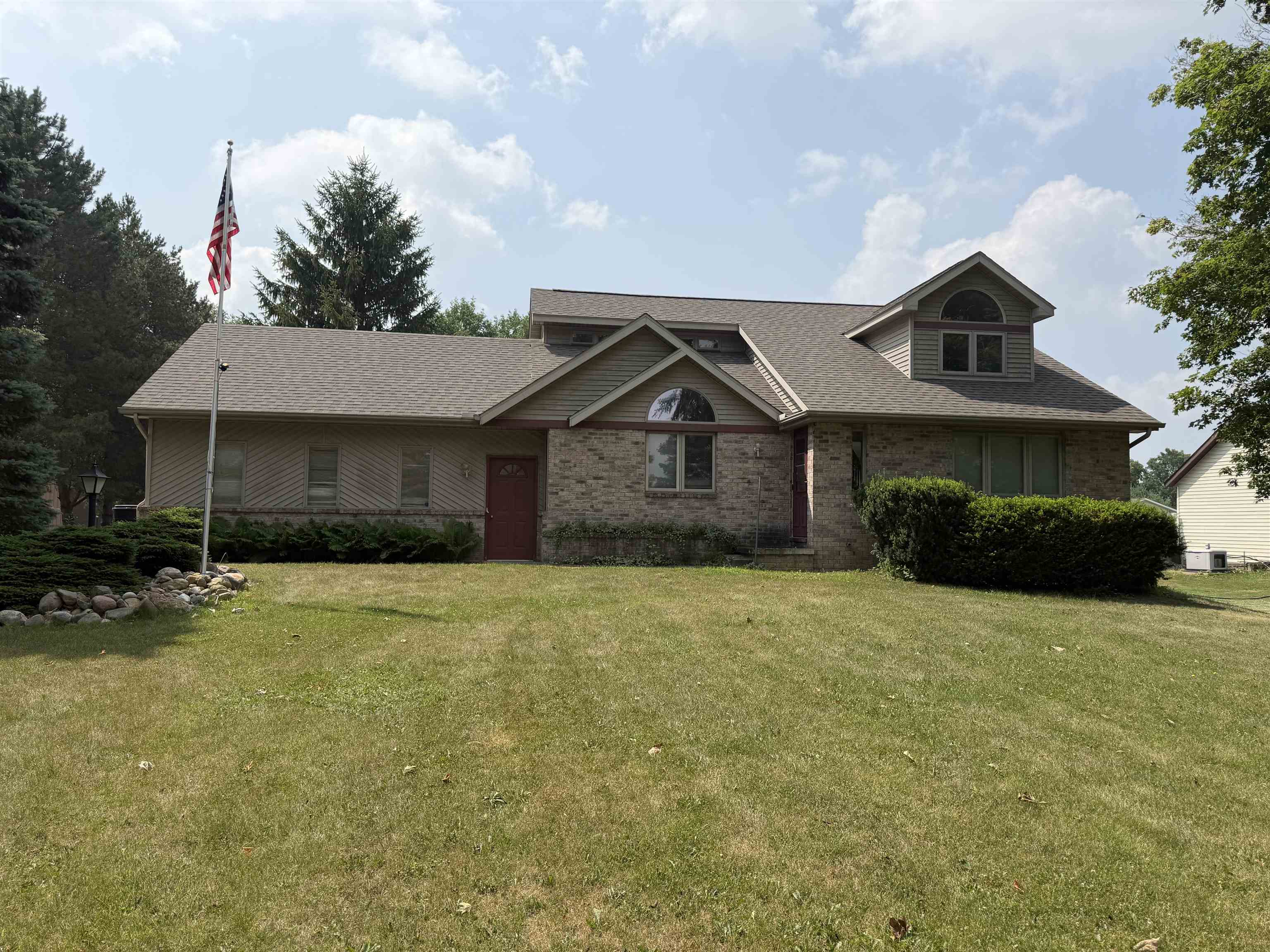 6496 East Carpenter Road Flint, MI 48506 - Photo 4 of 37