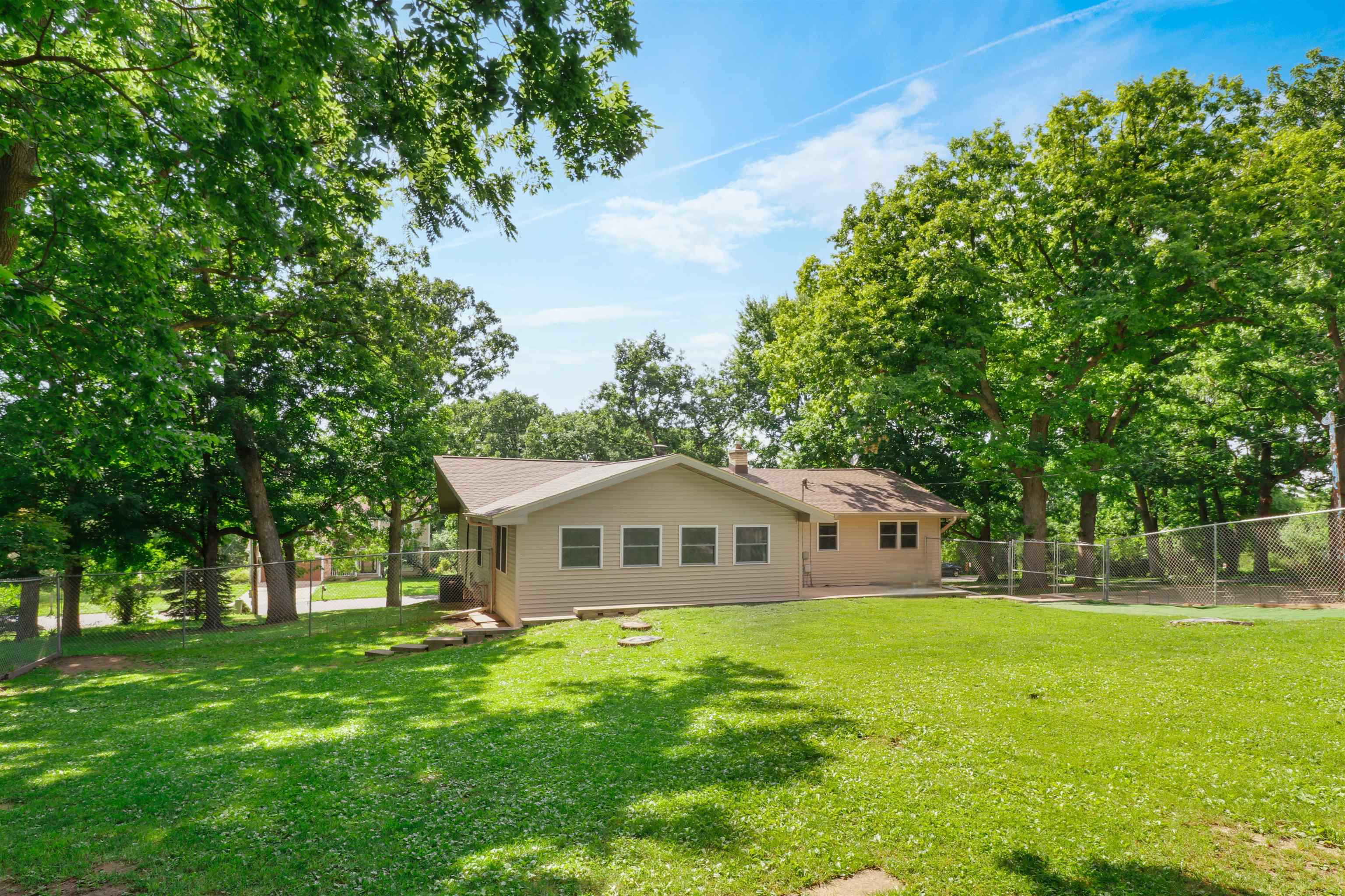 4990 Bultman Road Madison, WI 53704 - Photo 38 of 41