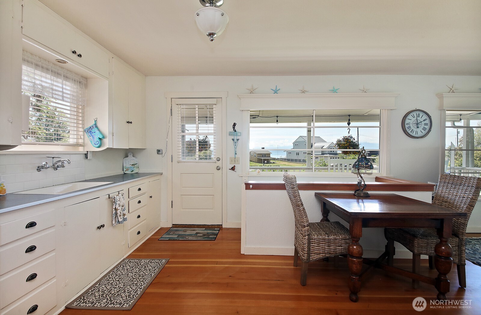 5822 Mutiny Bay Road Freeland, WA 98249 - Photo 7 of 34