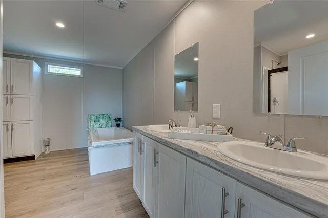 $299,999 | 3060 Cochise Drive, Ferris, TX 75125