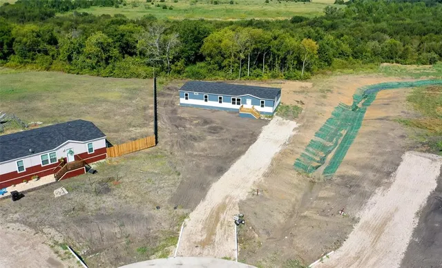 $299,999 | 3060 Cochise Drive, Ferris, TX 75125