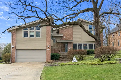 $1,085,000 | 3322 Summit Avenue, Highland Park, IL 60035