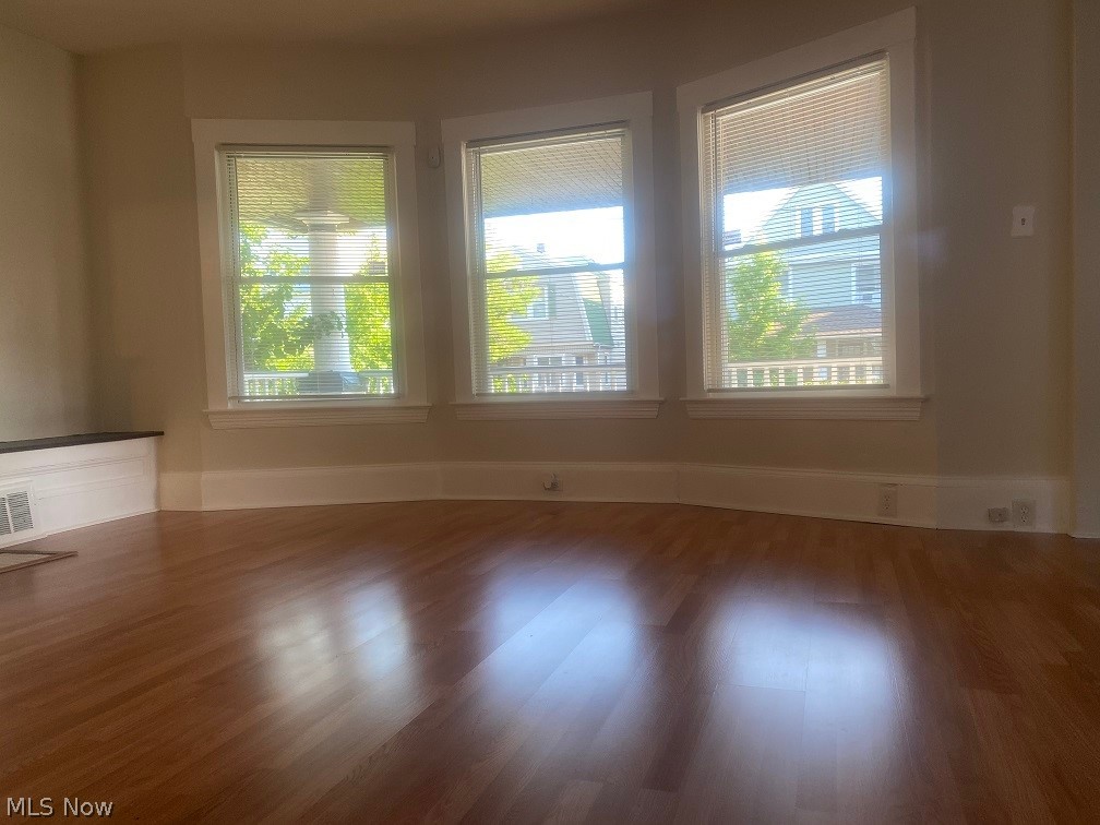 3513 Riverside Avenue Cleveland, OH 44109 - Photo 4 of 23 Gallery Image 4