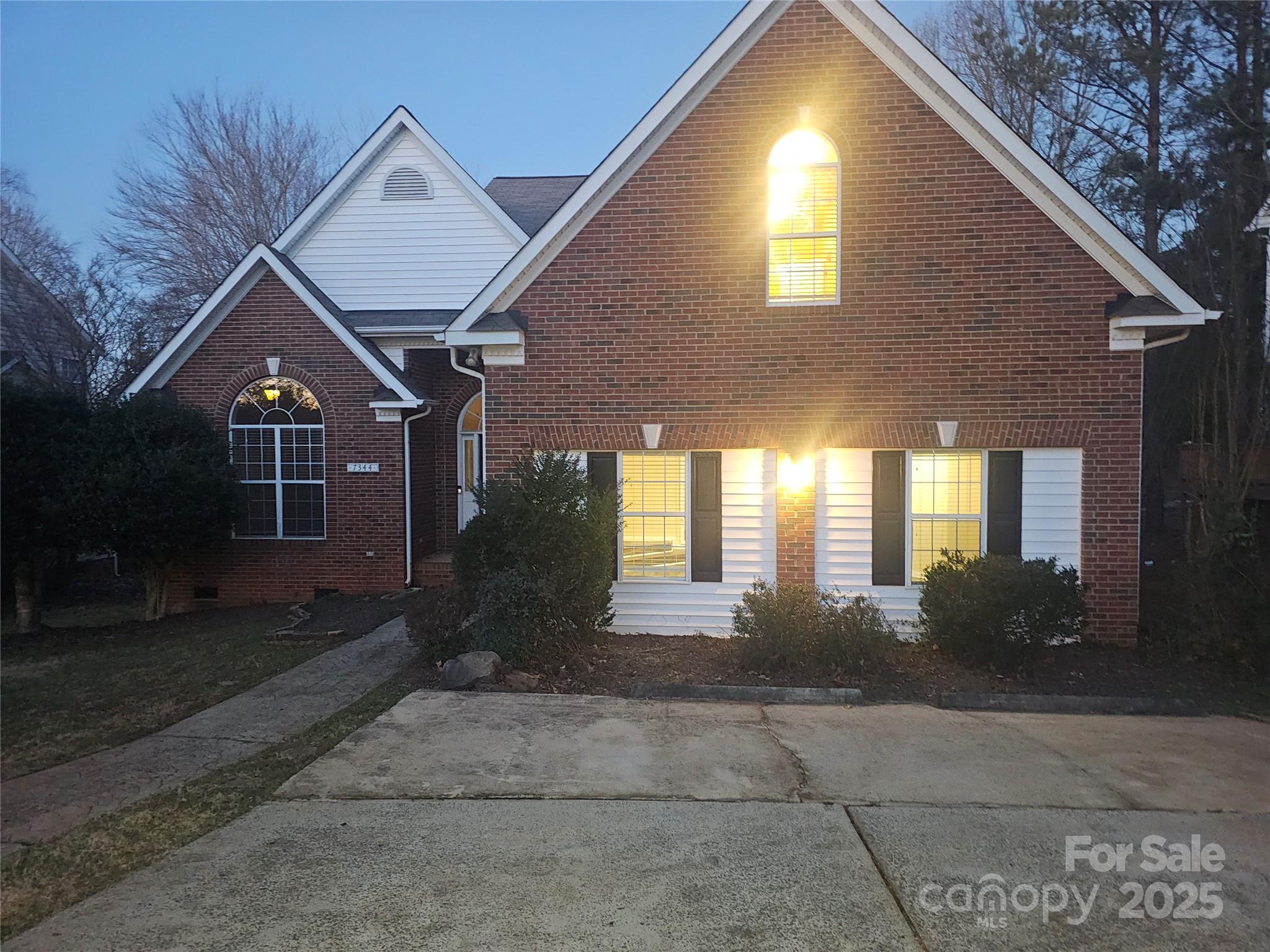 7344 Rock Island Road Charlotte, NC 28278 - Photo 2 of 25