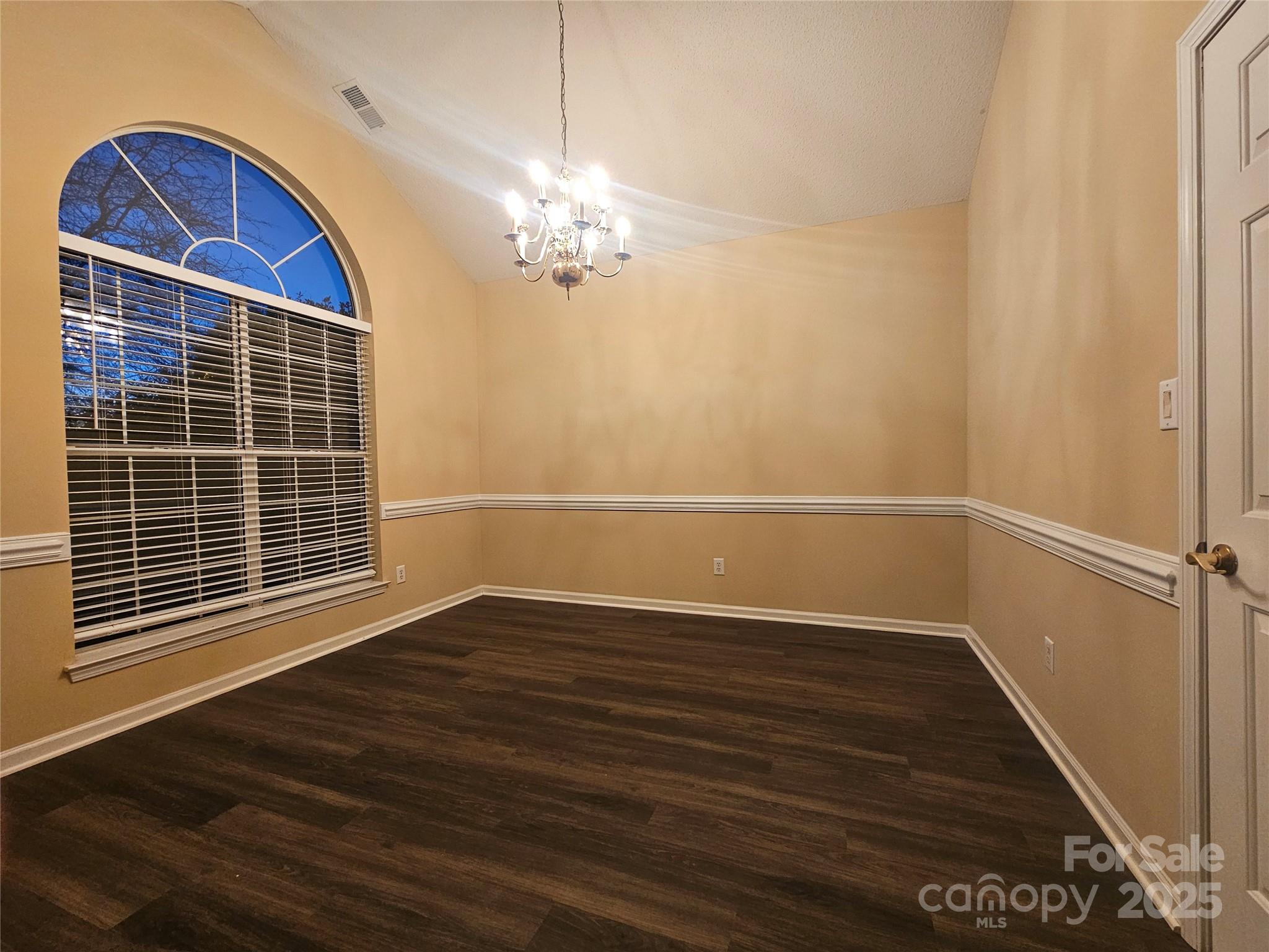 7344 Rock Island Road Charlotte, NC 28278 - Photo 4 of 25