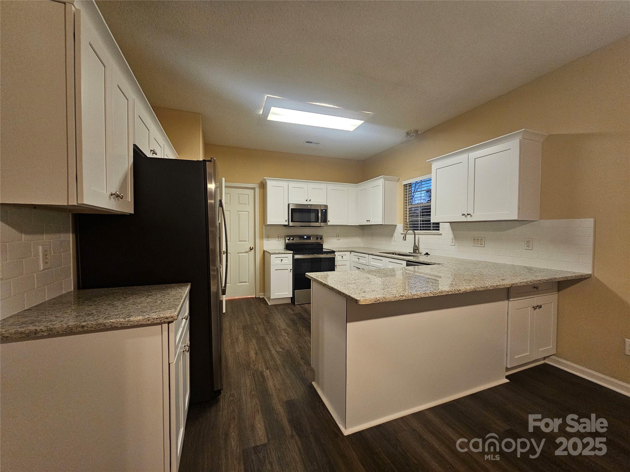 7344 Rock Island Road Charlotte, NC 28278 - Photo 6 of 25