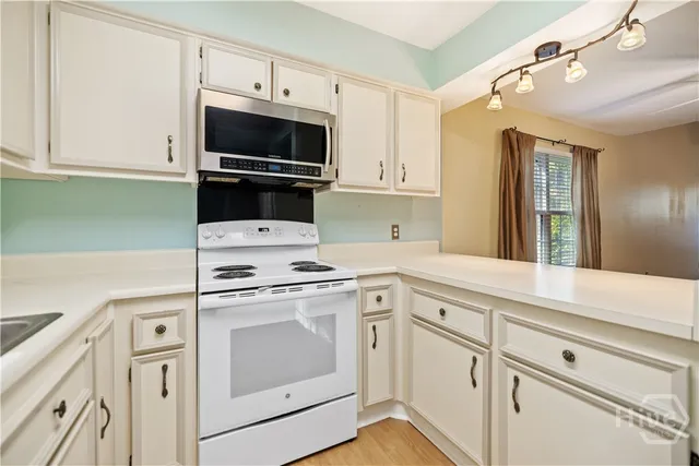 $258,000 | 5 Hidden Lake Court, Savannah, GA 31419