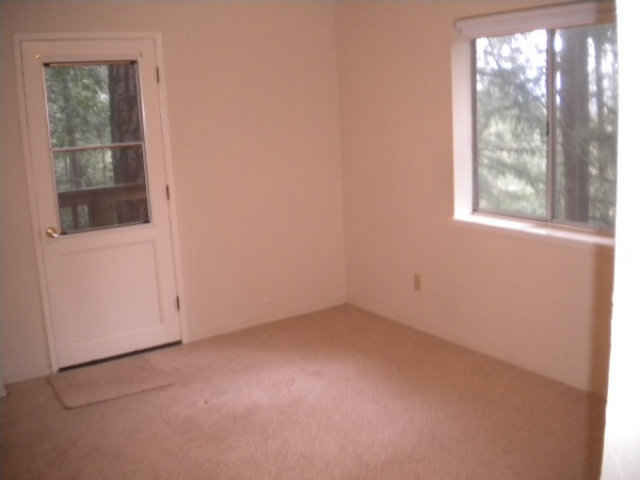 44 Ridge Way Mount Hermon, CA 95041 - Photo 5 of 12 an empty room with windows