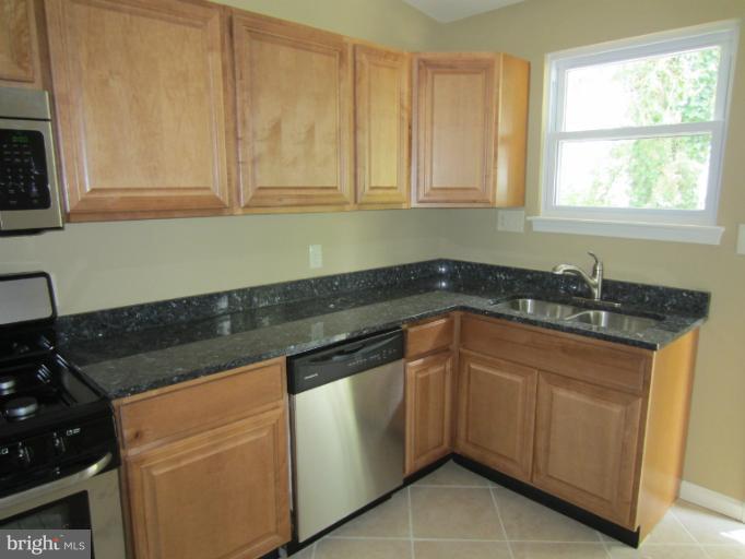 8100 Arrowhead Road Pikesville, MD 21208 - Photo 2 of 19 Kitchen