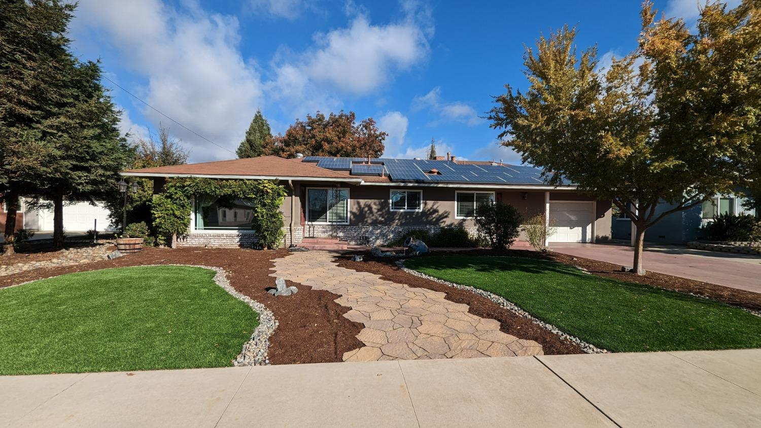 294 West Palm Avenue Reedley, CA 93654 - Photo 1 of 24 Gallery Image 1