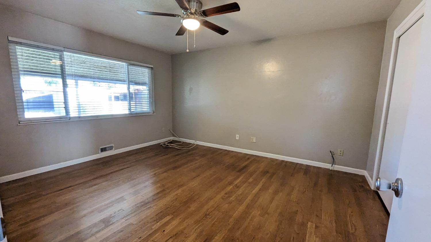 294 West Palm Avenue Reedley, CA 93654 - Photo 13 of 24 Gallery Image 13