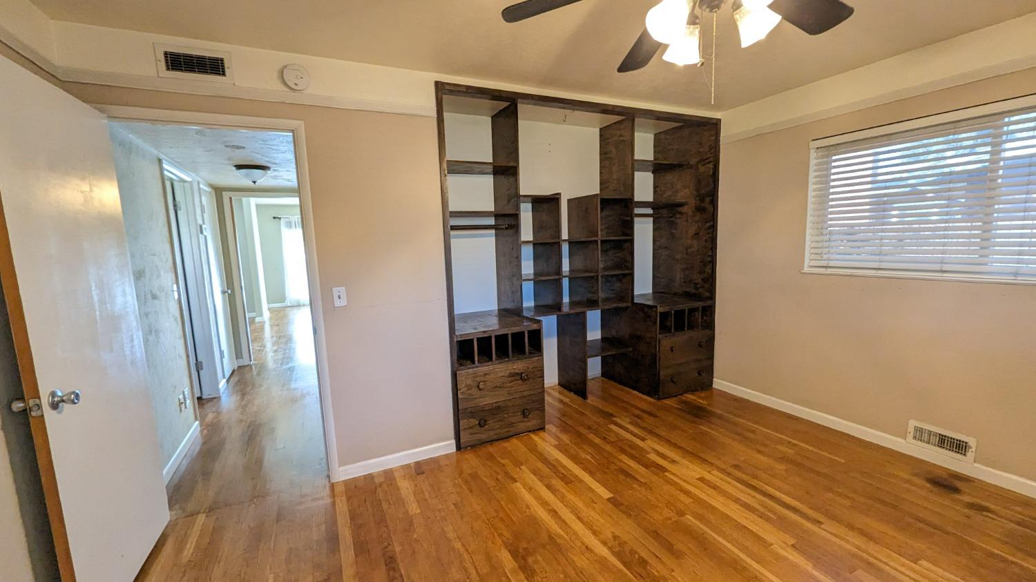 294 West Palm Avenue Reedley, CA 93654 - Photo 15 of 24 Gallery Image 15