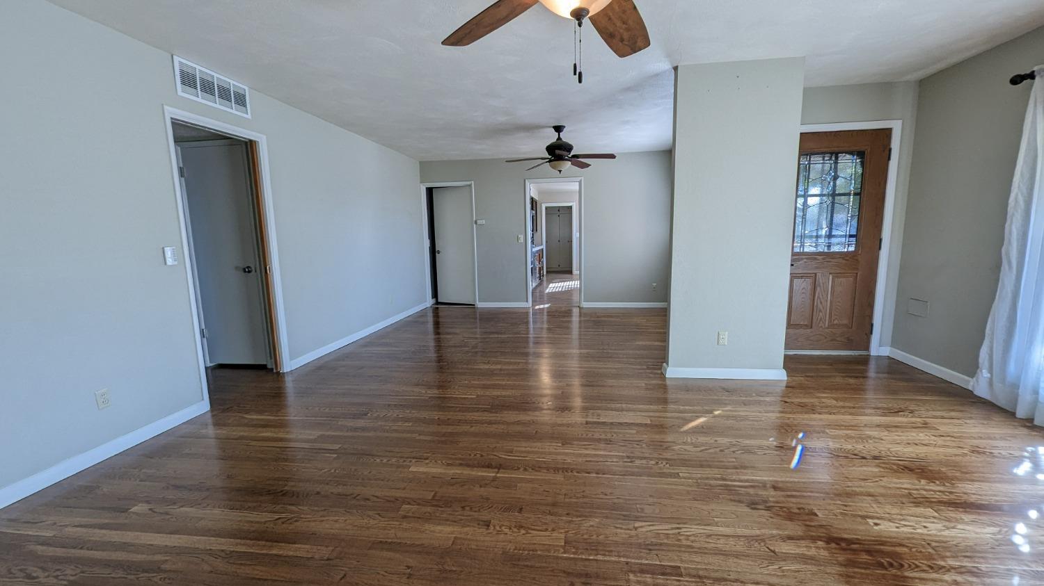 294 West Palm Avenue Reedley, CA 93654 - Photo 5 of 24 Gallery Image 5