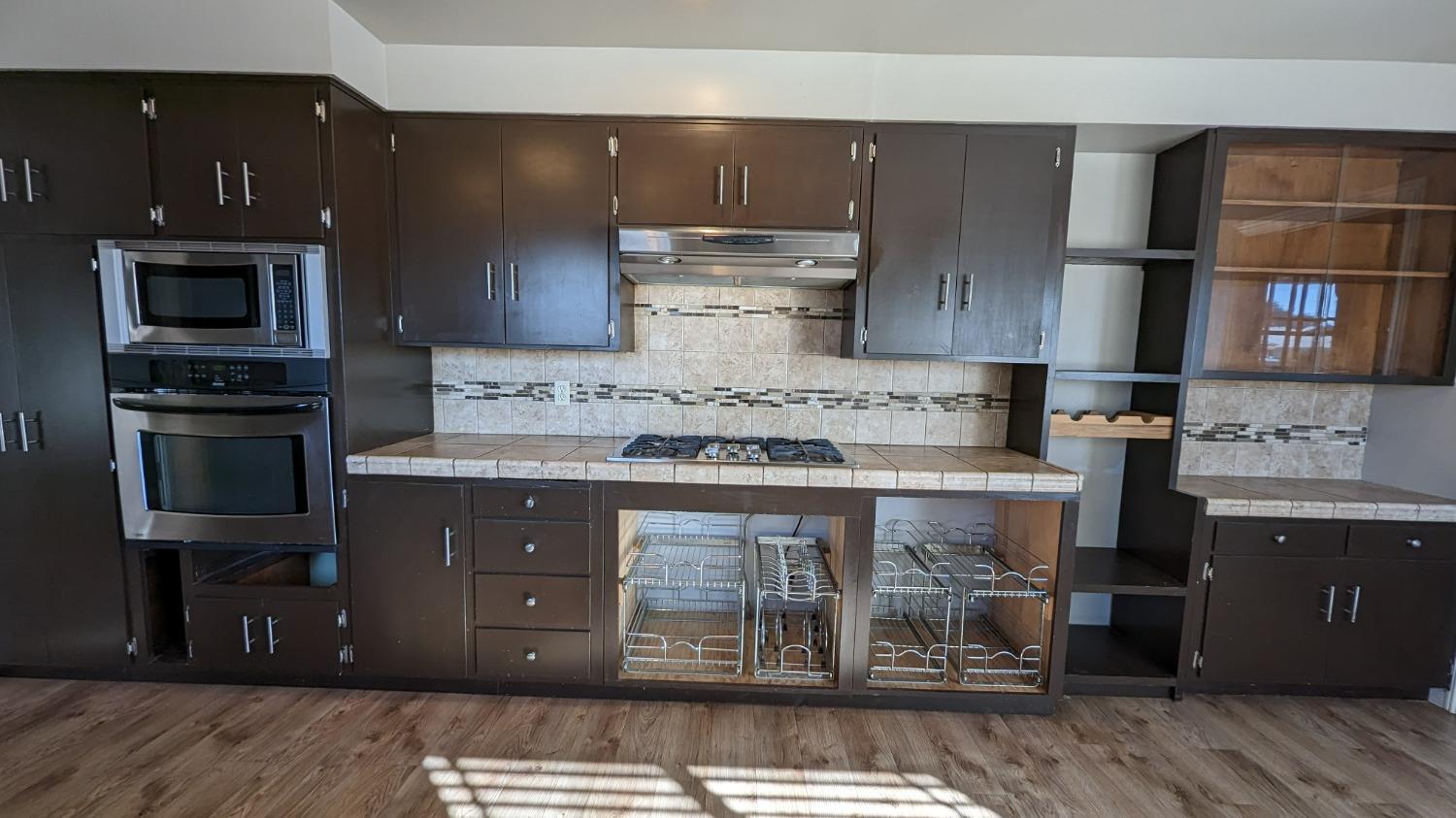 294 West Palm Avenue Reedley, CA 93654 - Photo 7 of 24 Gallery Image 7
