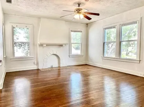$1,895 | 5946 La Vista Drive, Dallas, TX 75206