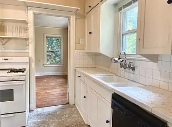 $1,895 | 5946 La Vista Drive, Dallas, TX 75206