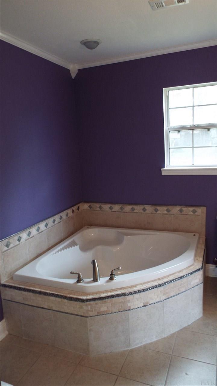 421 Ronda Street Pensacola, FL 32534 - Photo 8 of 14 Gallery Image 8