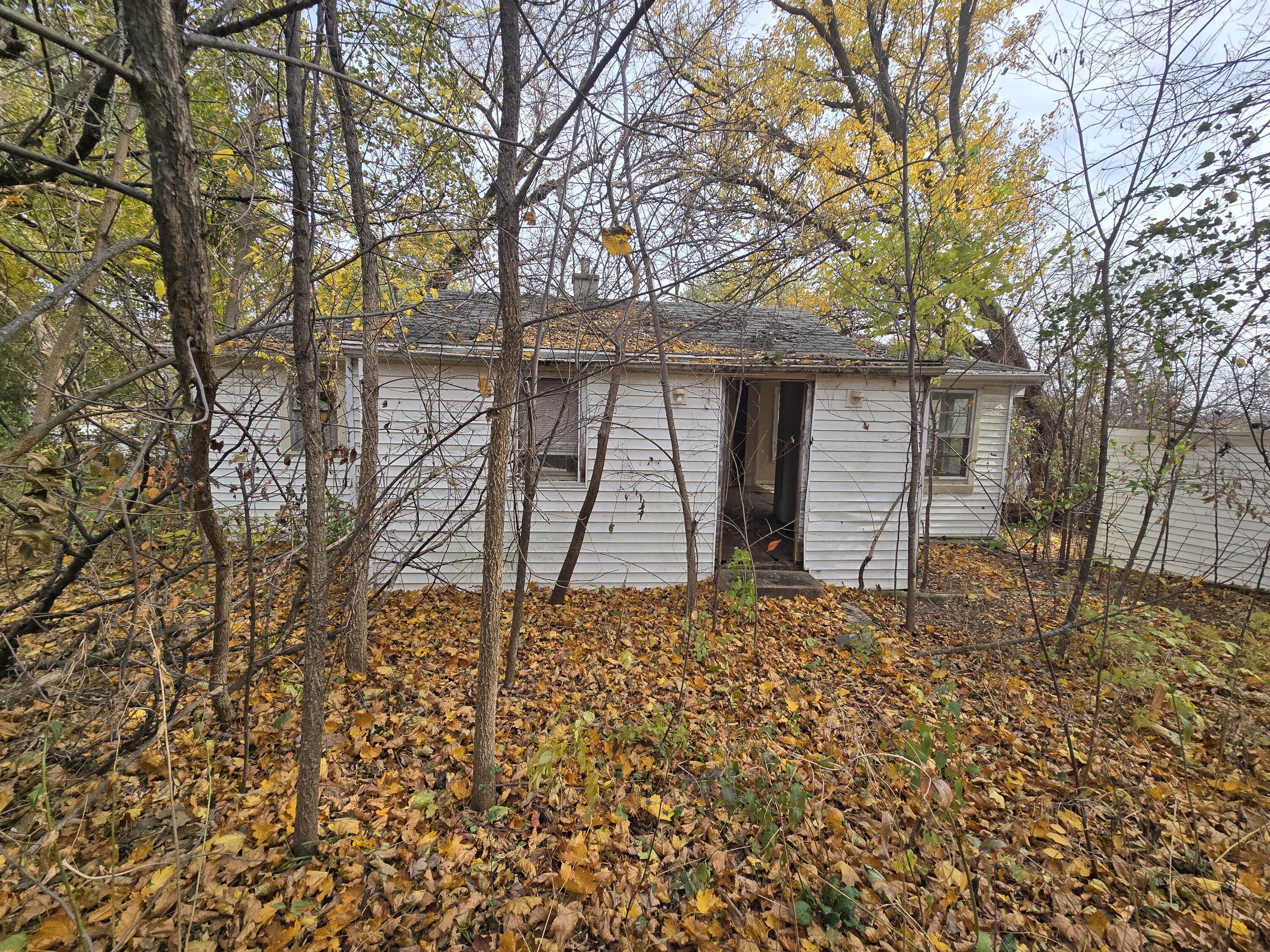N1482 Clover Road Bloomfield, WI 53128 - Photo 1 of 1 1