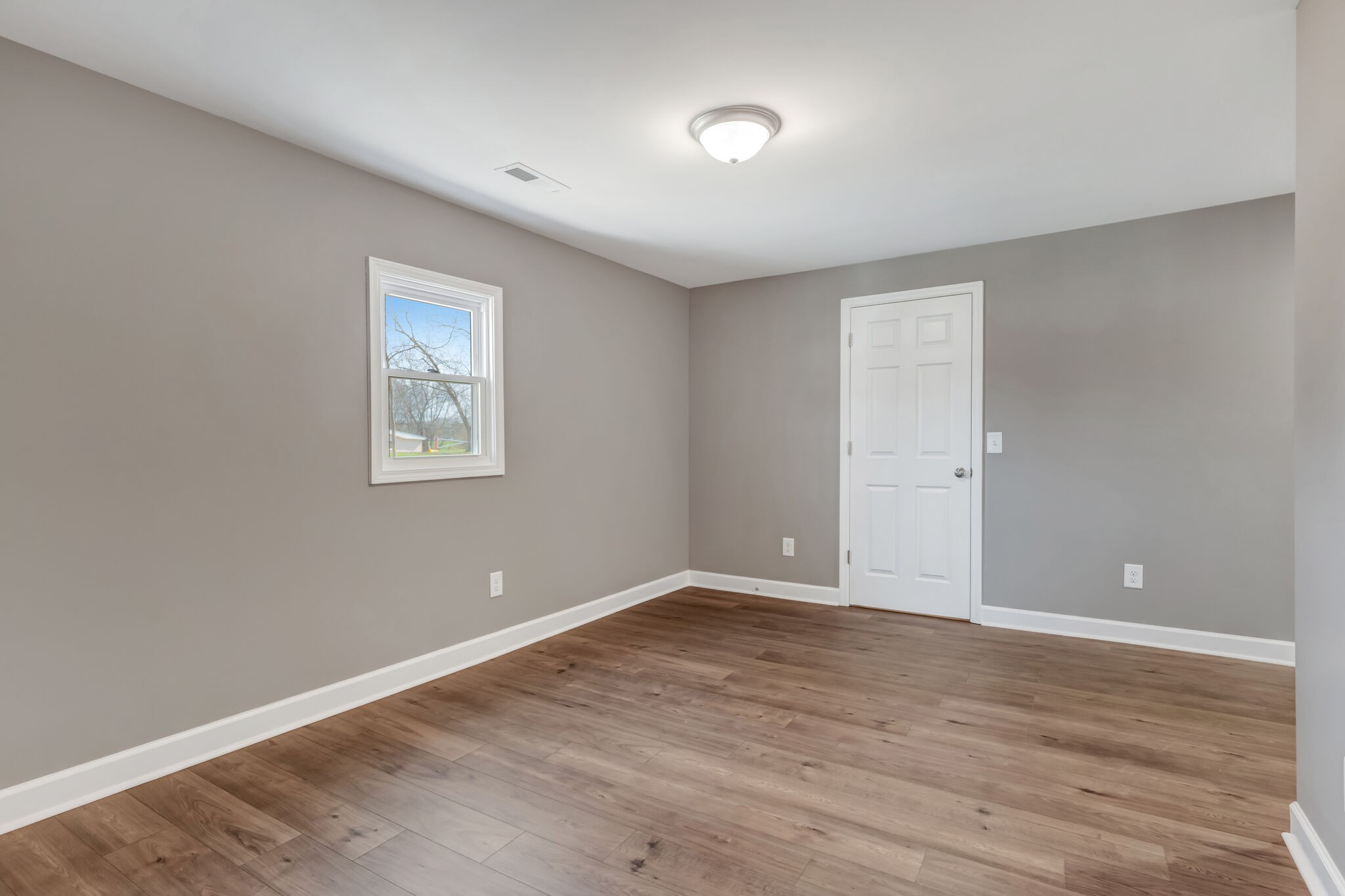 794 20th Avenue West Springfield, TN 37172 - Photo 11 of 34 Gallery Image 11