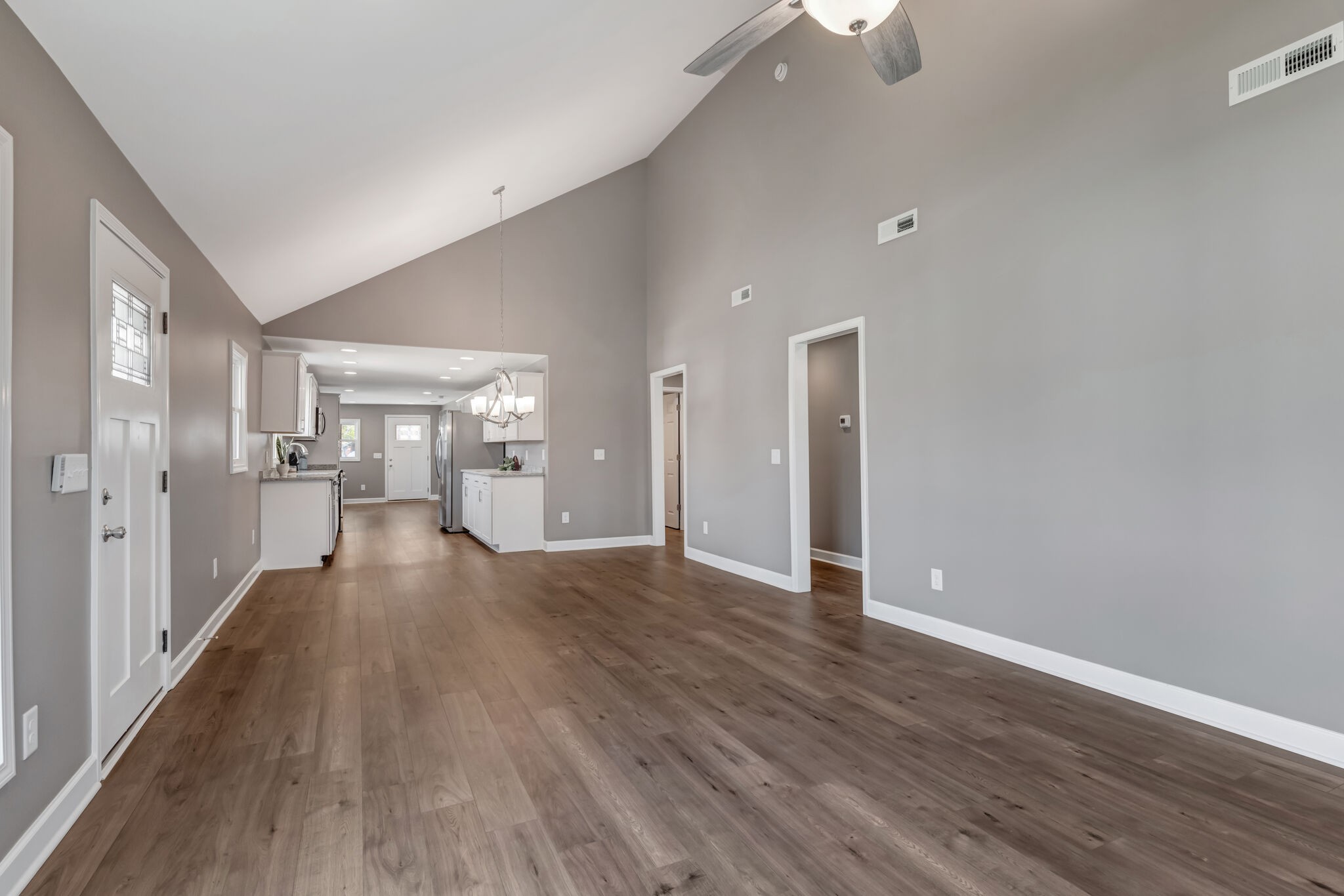 794 20th Avenue West Springfield, TN 37172 - Photo 4 of 34 Gallery Image 4