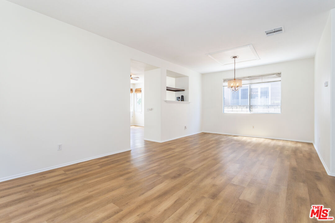 25434 Fitzgerald Avenue Stevenson Ranch, CA 91381 - Photo 13 of 54
