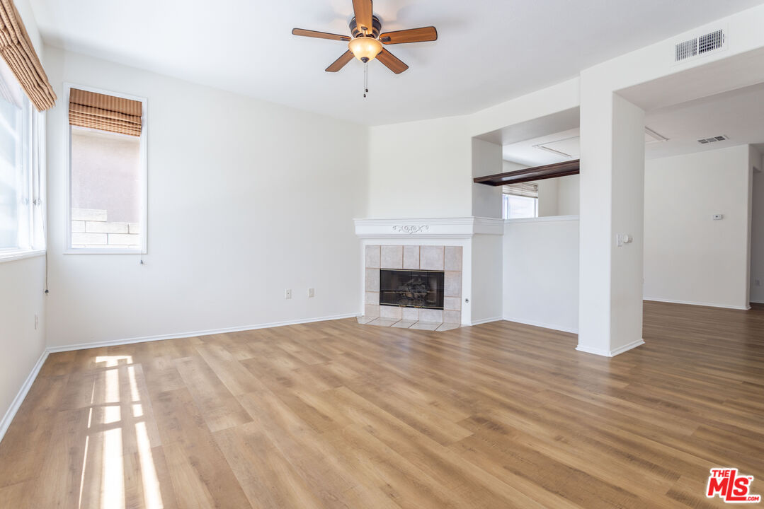 25434 Fitzgerald Avenue Stevenson Ranch, CA 91381 - Photo 17 of 54