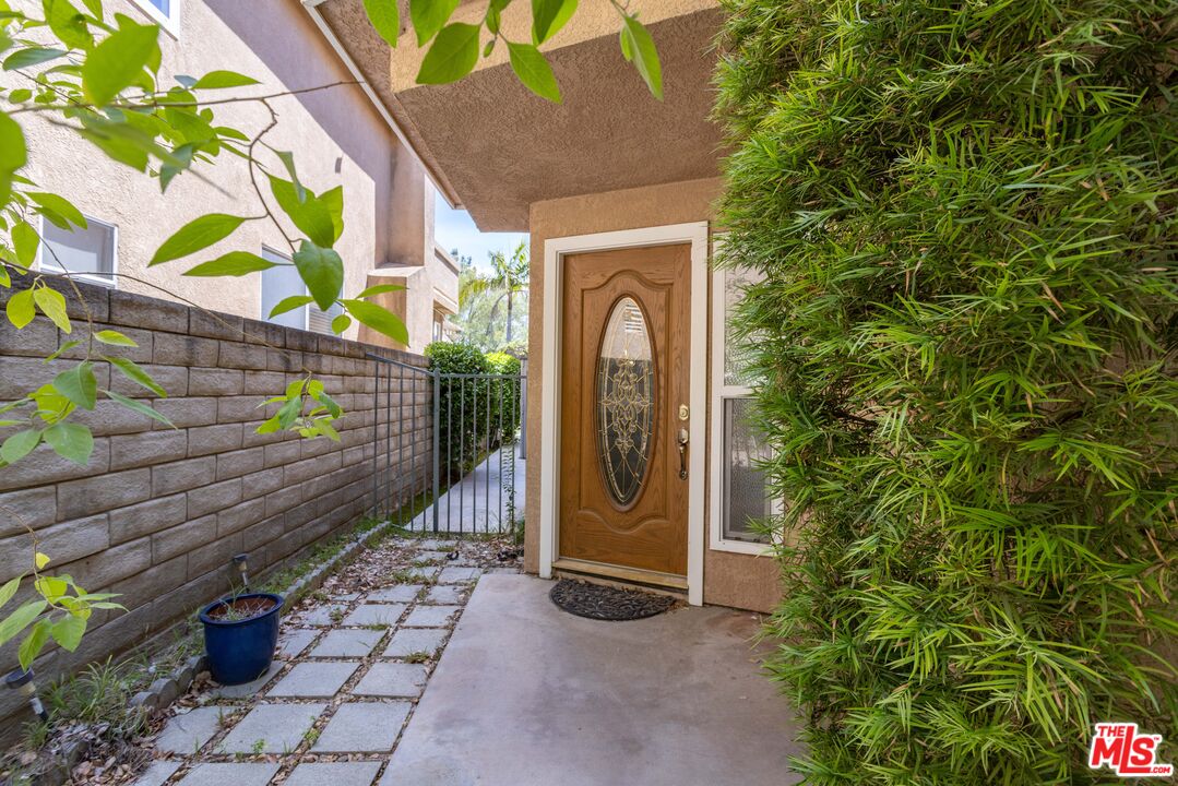 25434 Fitzgerald Avenue Stevenson Ranch, CA 91381 - Photo 8 of 54