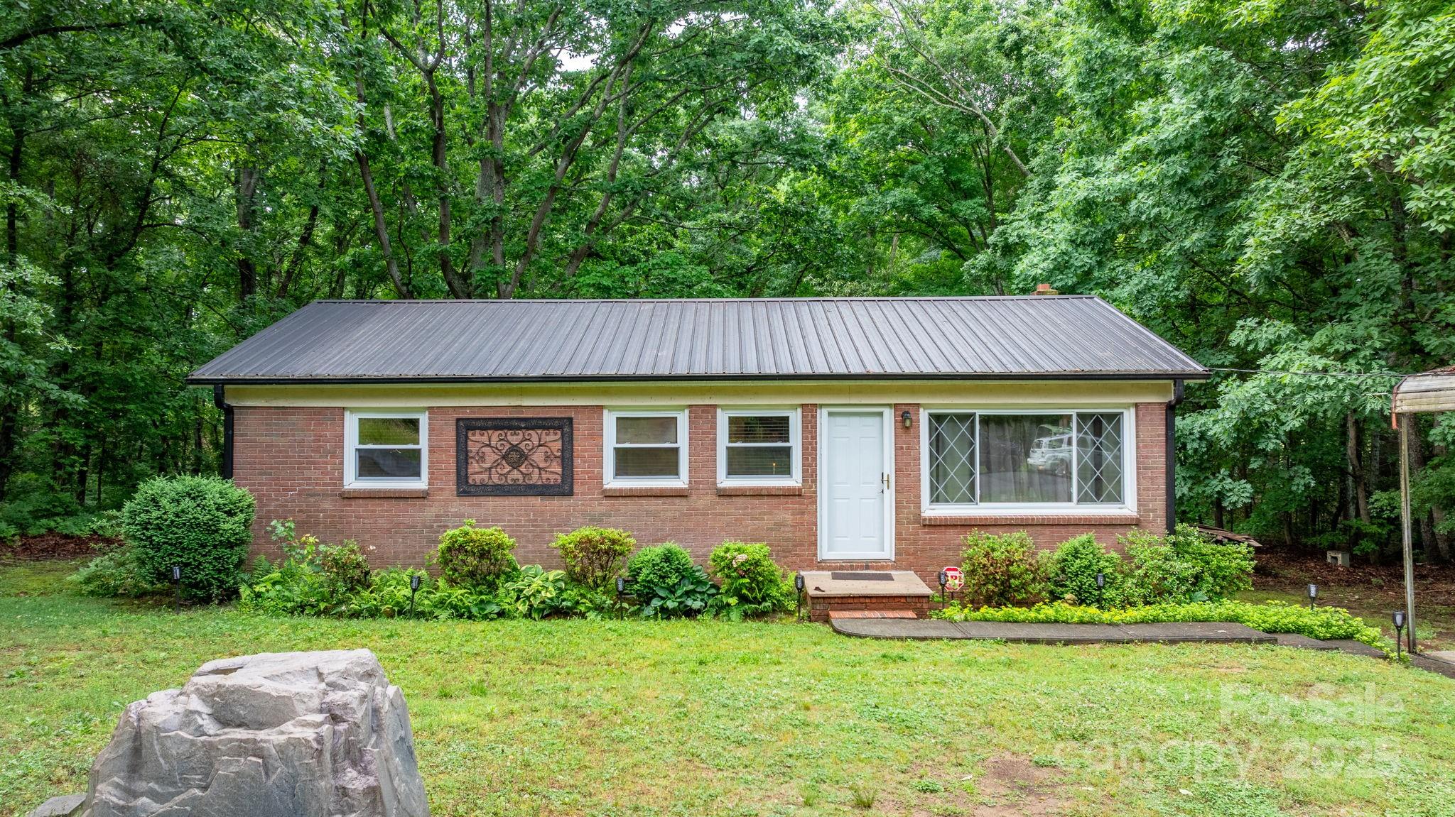 4705 Campground View Road Catawba, NC 28609 - Photo 2 of 28 Gallery Image 2