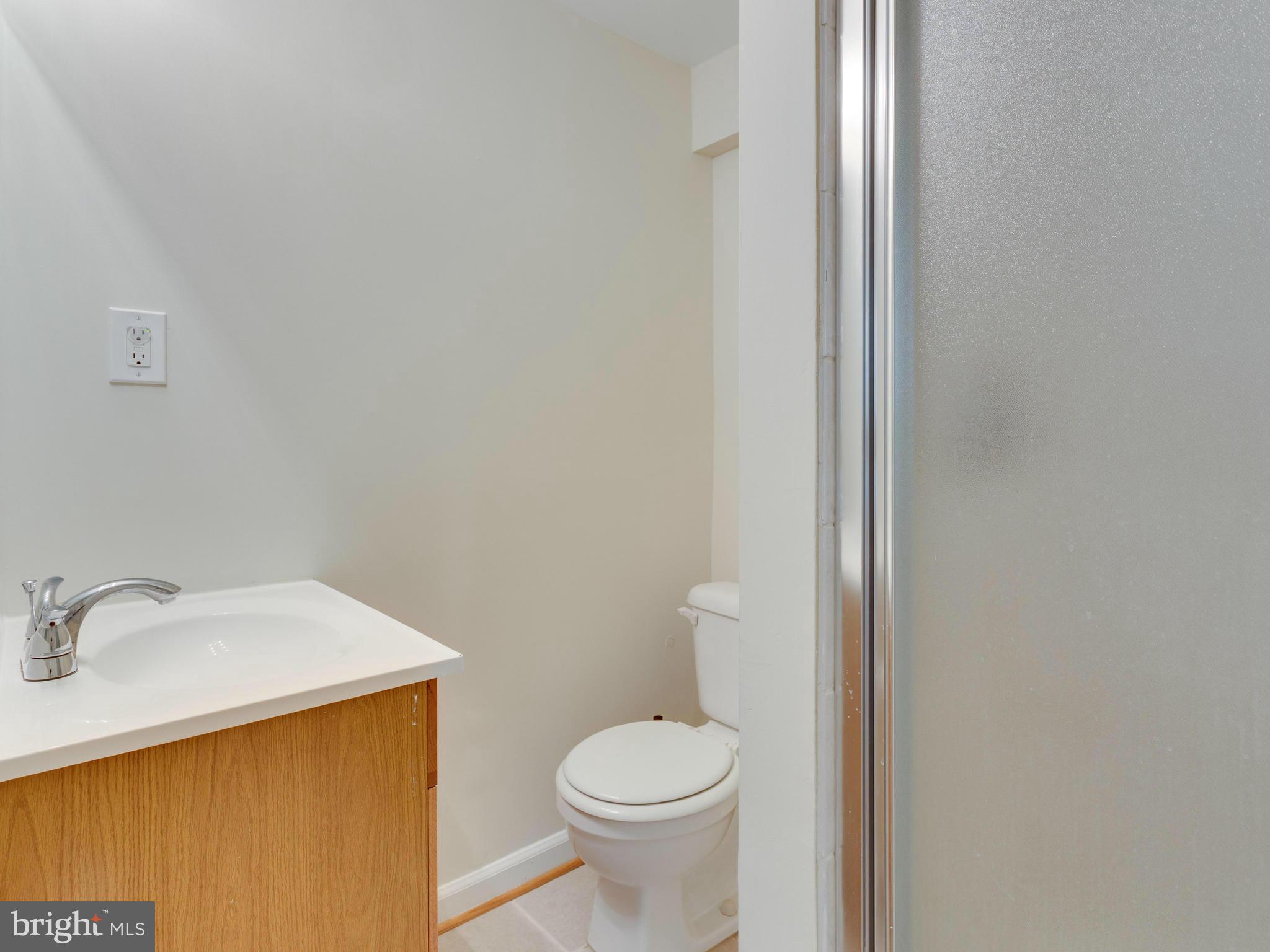 7418 Pohick Road Lorton, VA 22079 - Photo 23 of 30 Bath