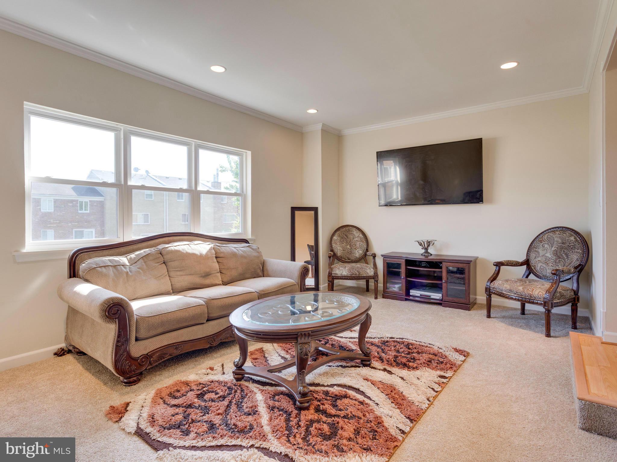 7418 Pohick Road Lorton, VA 22079 - Photo 10 of 30 Family Room