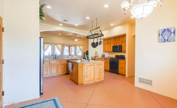 $885,000 | 6754 East Roberto Loop, Hereford, AZ 85615