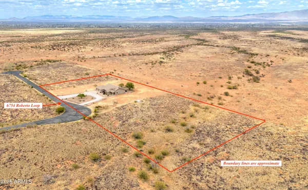 $885,000 | 6754 East Roberto Loop, Hereford, AZ 85615