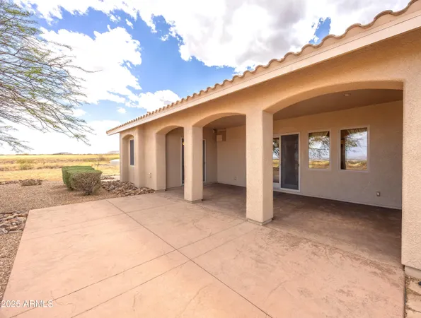 $885,000 | 6754 East Roberto Loop, Hereford, AZ 85615