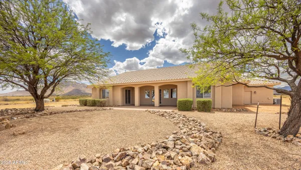 $885,000 | 6754 East Roberto Loop, Hereford, AZ 85615