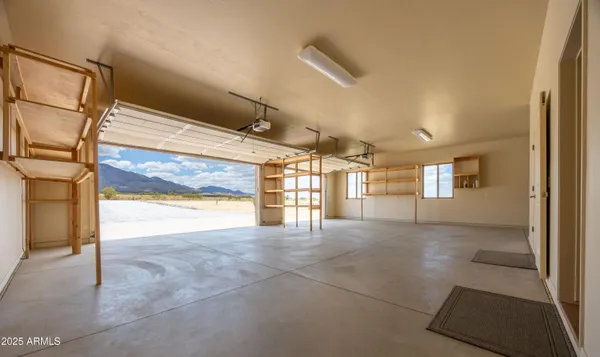 $885,000 | 6754 East Roberto Loop, Hereford, AZ 85615