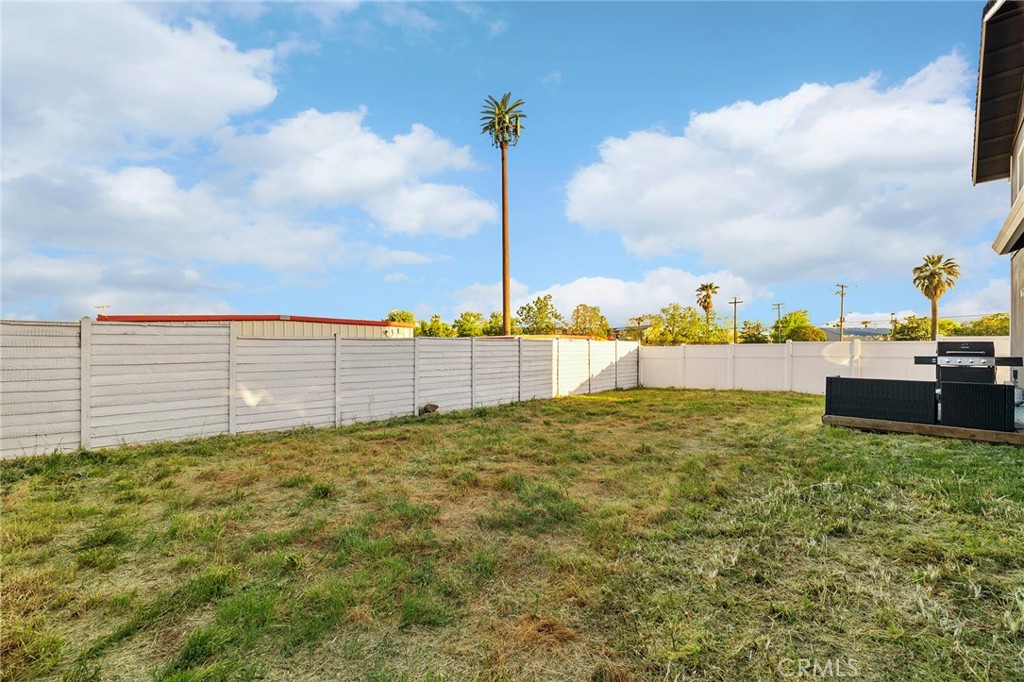 4 La Palma Drive Oroville, CA 95965 - Photo 27 of 39 a view of a garden