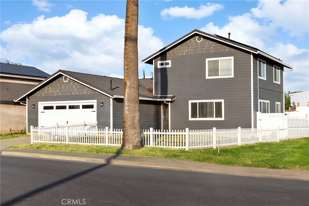 4 La Palma Drive Oroville, CA 95965 - Photo 35 of 39 a front view of a house with a yard and fence