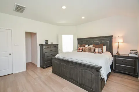 $325,000 | 5308 Rushing Brk Lane, Richmond, TX 77469