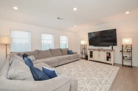$325,000 | 5308 Rushing Brk Lane, Richmond, TX 77469